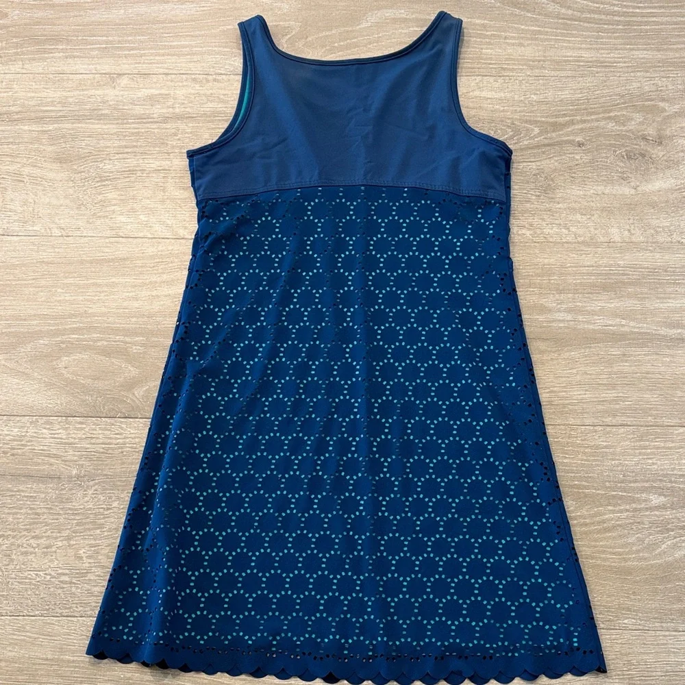 Title Nine Navy Patterned Eyelet Mini Dress size Small - Picture 3 of 6